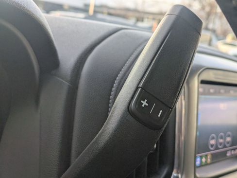 Used 2023 Chevrolet Silverado 2500 LT image 23