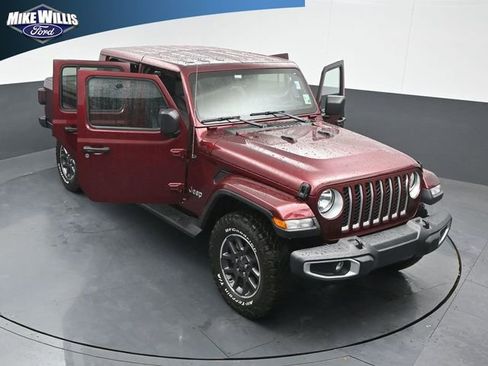 Used 2021 Jeep Gladiator Overland AWD/4WD image 25