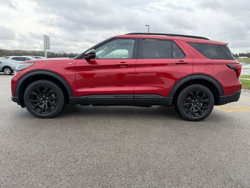 Used 2025 Ford Explorer ST-Line AWD/4WD image 11