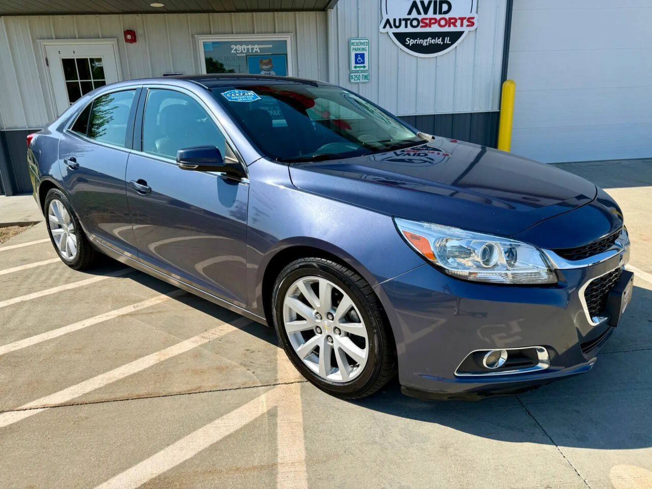 Used 2014 Chevrolet Malibu LT FWD image 2