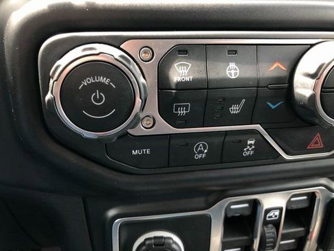 Used 2021 Jeep Wrangler Unlimited Sahara w/ Cold Weather Group image 9