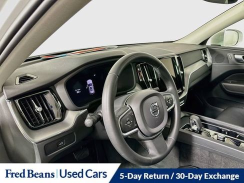 Used 2023 Volvo XC60 B5 Core AWD/4WD image 13