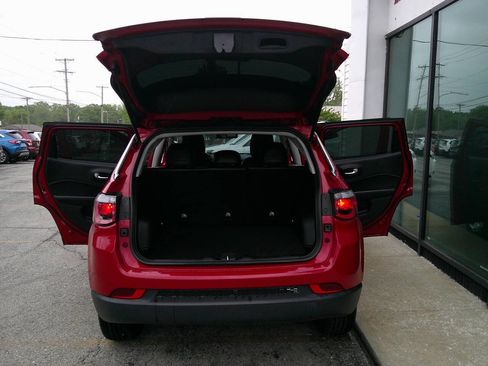 Used 2020 Jeep Compass Latitude AWD/4WD image 7
