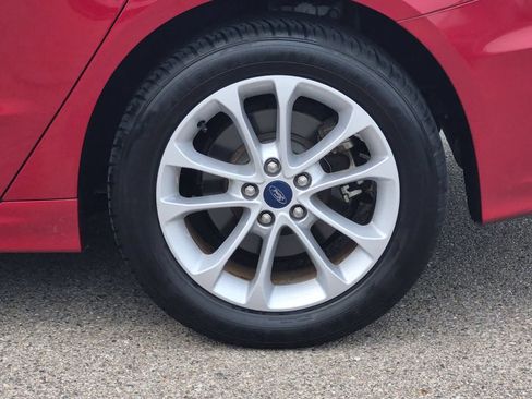 Used 2020 Ford Fusion SE FWD image 14
