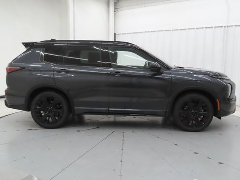 New 2026 Mitsubishi Outlander SEL Black Edition AWD/4WD image 2