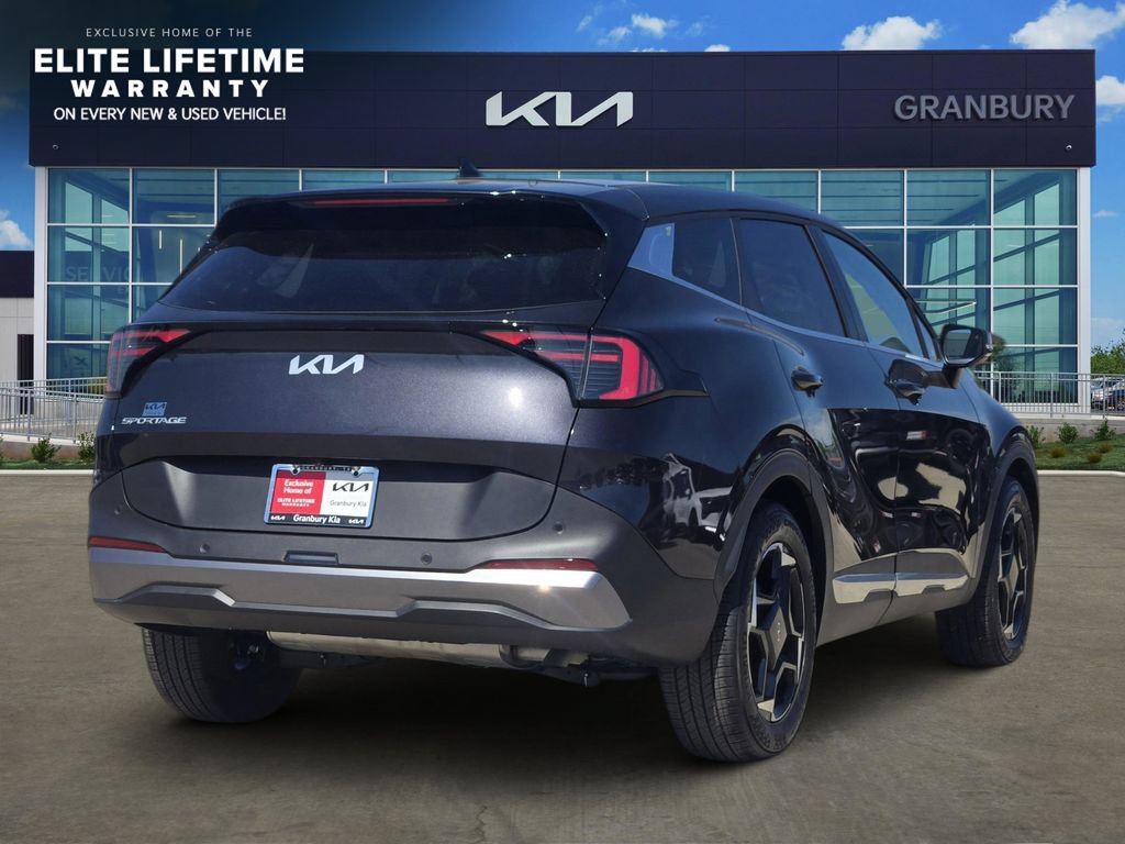 Used 2026 Kia Sportage EX FWD image 5