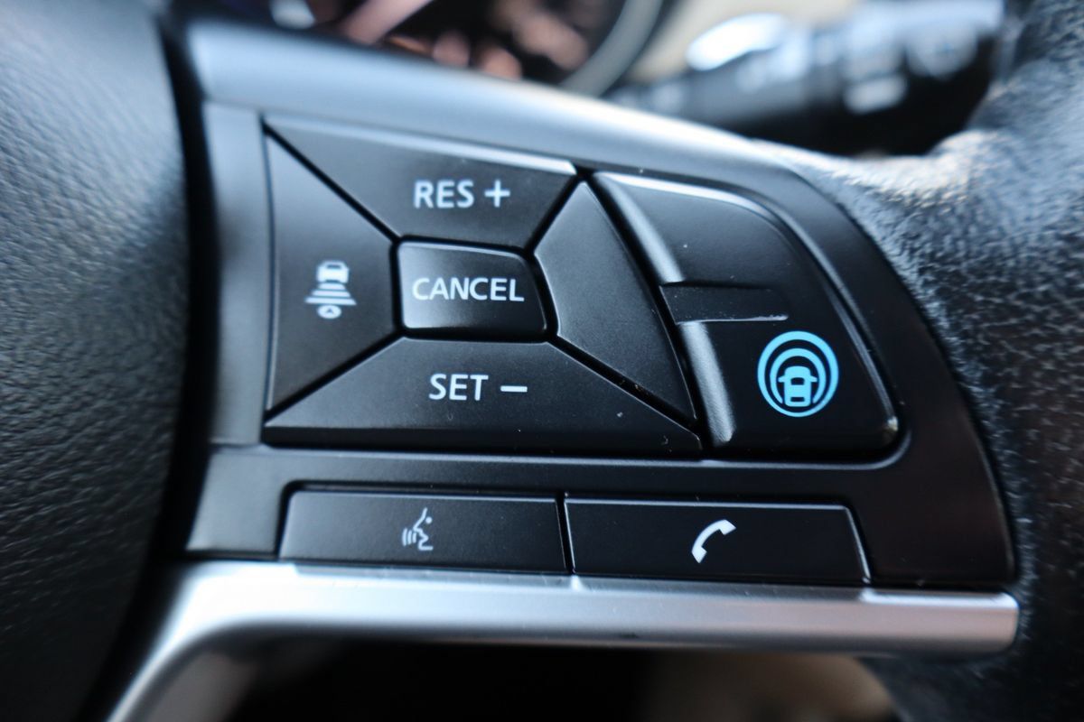 Used 2019 Nissan Rogue SL w/ Premium Package AWD/4WD image 31