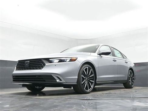 Used 2025 Honda Accord Touring image 42