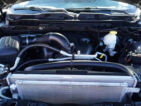 Used 2019 RAM 1500 Express w/ Express Value Package AWD/4WD image 34