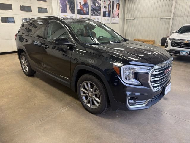 Used 2024 GMC Terrain SLT AWD/4WD image 4