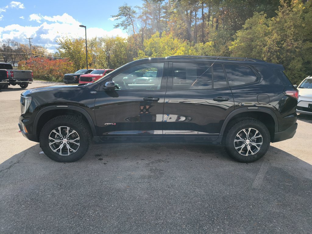 Used 2025 GMC Acadia AT4 w/ Super Cruise Package AWD/4WD image 2