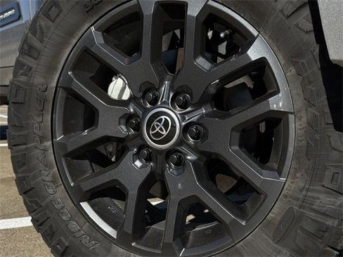 Used 2024 Toyota Tundra Platinum image 11