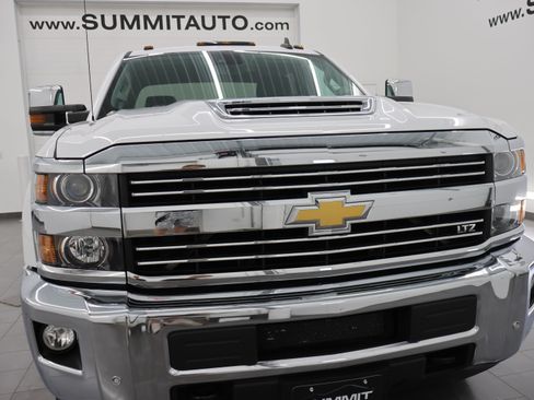 Used 2019 Chevrolet Silverado 3500 LTZ w/ Duramax Plus Package AWD/4WD image 21