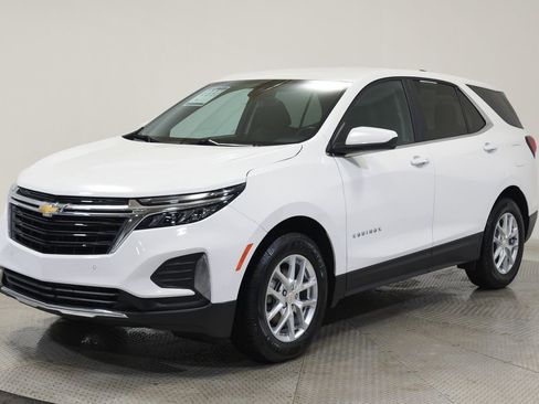 Used 2024 Chevrolet Equinox LT FWD image 9