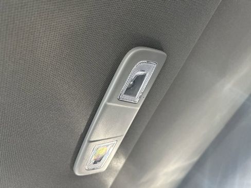 Used 2025 Chevrolet Silverado 1500 LT image 30