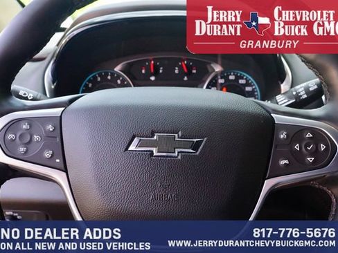 Used 2023 Chevrolet Traverse RS FWD image 15