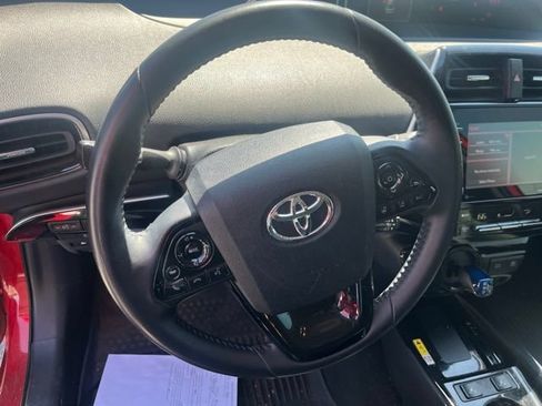 Used 2022 Toyota Prius XLE AWD/4WD image 8