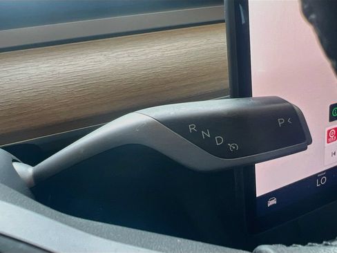 Used 2023 Tesla Model 3 Standard Range RWD image 17