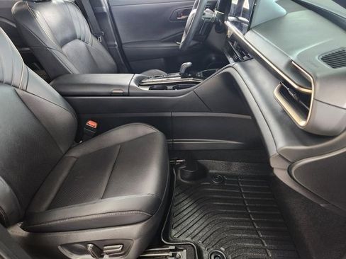 Used 2025 Toyota Crown Platinum image 13