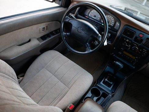 Used 2000 Toyota 4Runner 2WD image 22