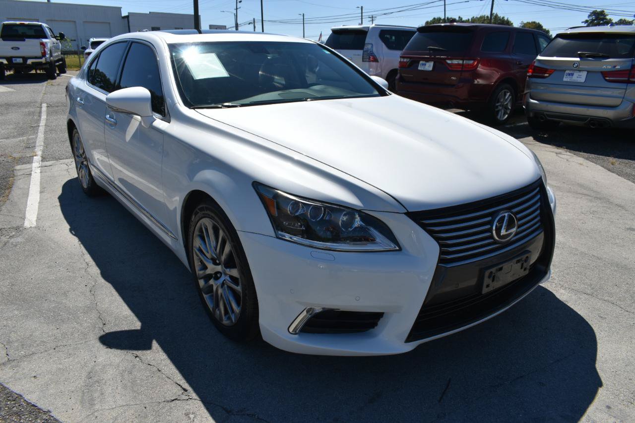 Used 2014 Lexus LS 460 w/ Comfort Package RWD image 4