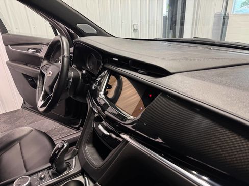 Used 2023 Cadillac XT6 Sport image 33