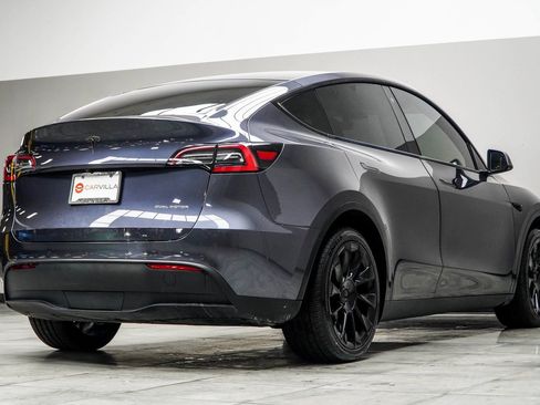 Used 2020 Tesla Model Y Long Range image 13