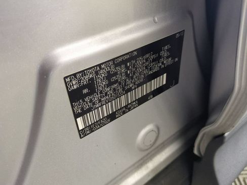Used 2013 Toyota RAV4 XLE AWD/4WD image 37