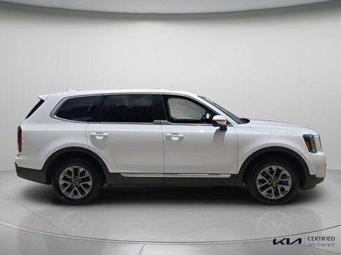 Certified 2023 Kia Telluride LX FWD image 4