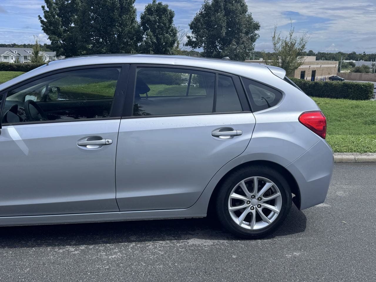 Used 2013 Subaru Impreza 2.0i Premium w/ All-Weather Pkg AWD/4WD image 8