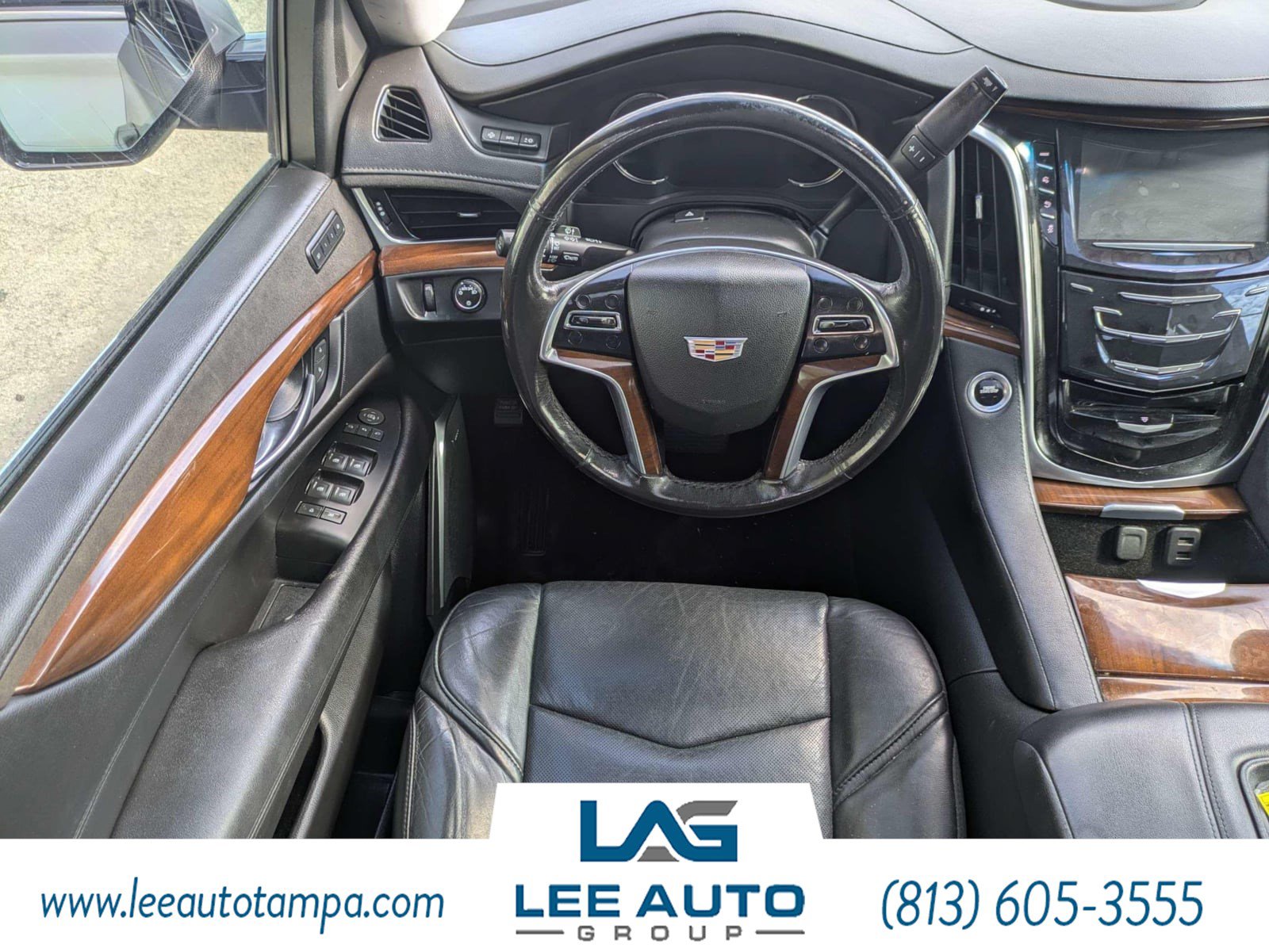 Used 2020 Cadillac Escalade Luxury RWD image 16