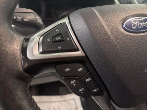 Used 2024 Ford Edge Titanium image 17