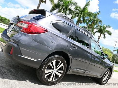 Used 2018 Subaru Outback 2.5i Limited image 3