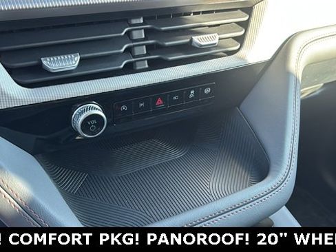 New 2025 Ford Explorer Active w/ Active Comfort Package image 16