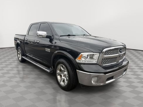 Used 2016 RAM 1500 Laramie w/ Convenience Group image 8