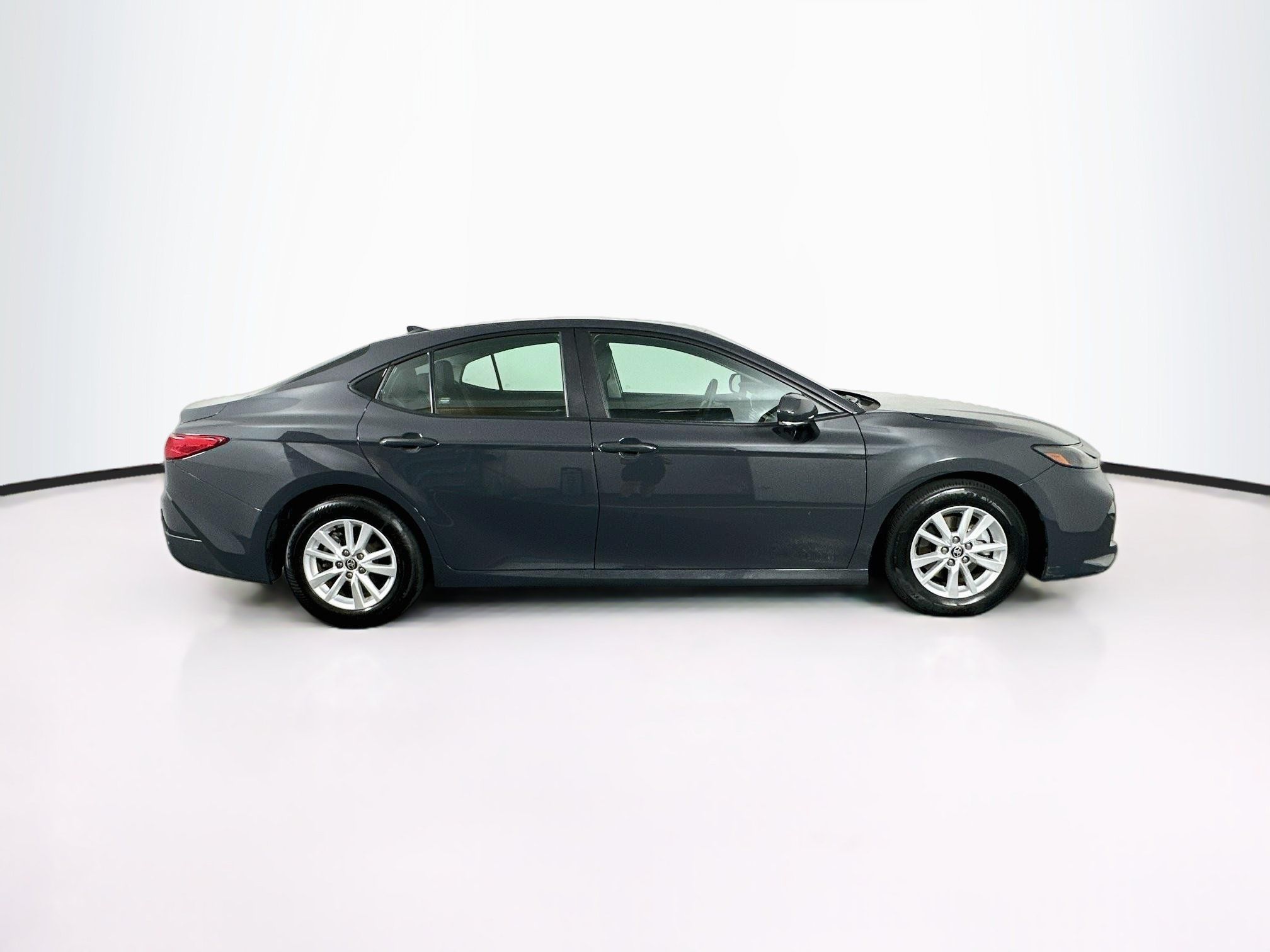 Used 2025 Toyota Camry LE FWD image 10