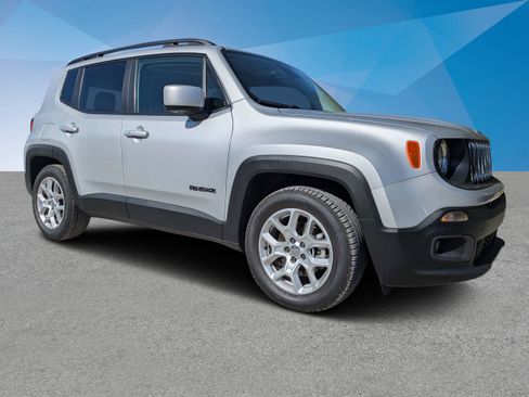 Used 2017 Jeep Renegade Latitude image 1