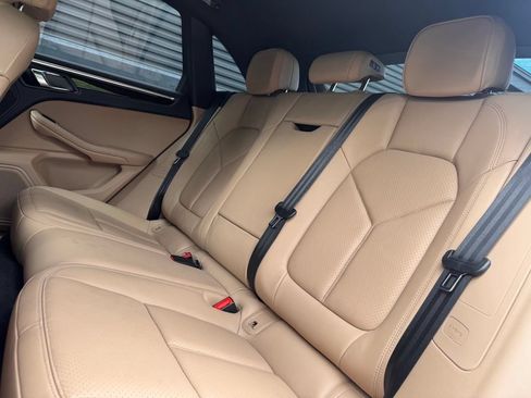 Certified 2026 Porsche Macan AWD/4WD image 20