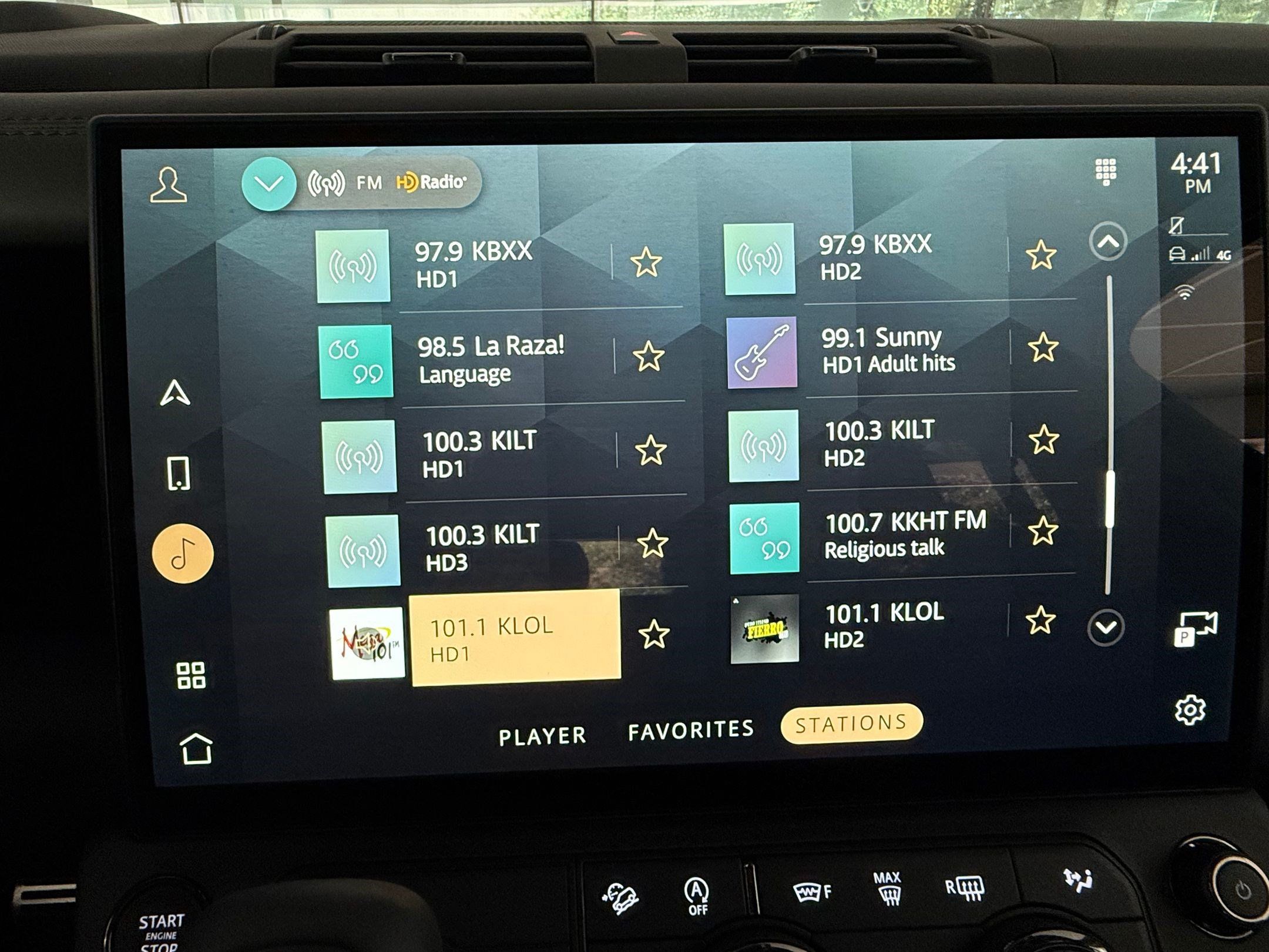 New 2026 Land Rover Defender 110 OCTA AWD/4WD image 28