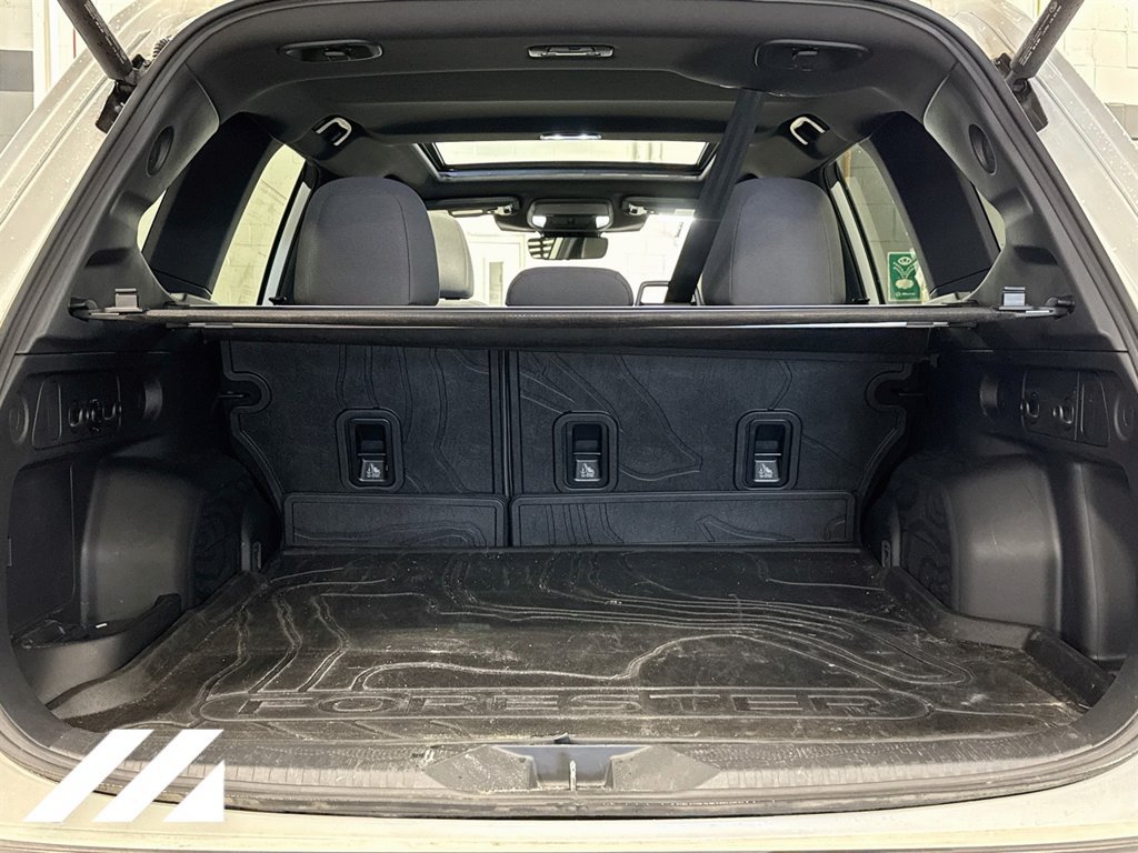 Used 2025 Subaru Forester Premium AWD/4WD image 28