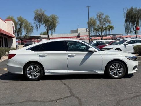 Used 2018 Honda Accord LX image 2