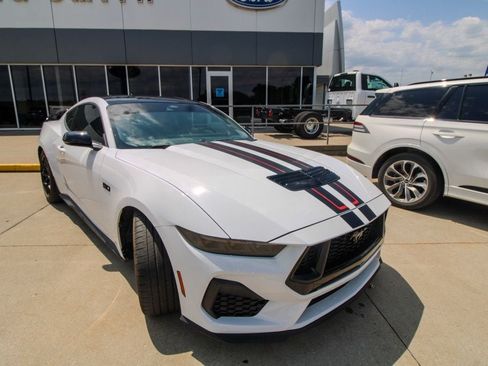 Used 2026 Ford Mustang GT Premium w/ GT Performance Package RWD image 2