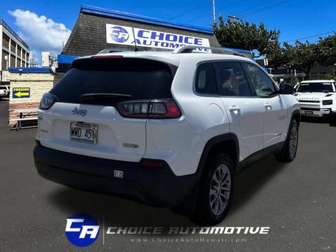 Used 2020 Jeep Cherokee Latitude Plus w/ Cold Weather Group AWD/4WD image 8