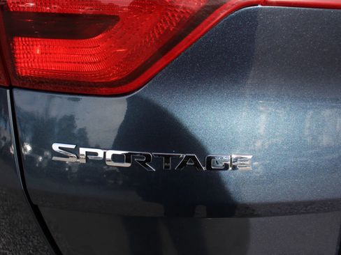 Used 2017 Kia Sportage EX image 10
