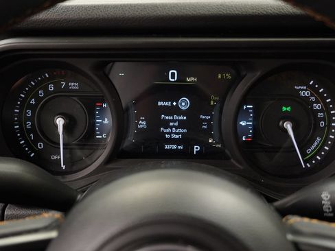 Used 2024 Jeep Wrangler Unlimited AWD/4WD image 34