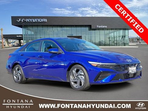 Used 2025 Hyundai Elantra SEL image 1