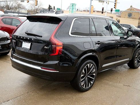 New 2026 Volvo XC90 B6 Plus w/ Protection Package Premier image 9