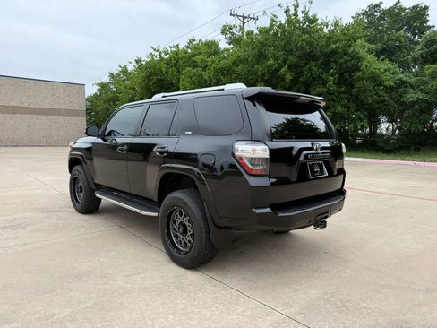 Used 2014 Toyota 4Runner SR5 Premium RWD image 4
