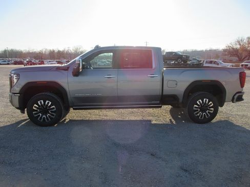 New 2026 GMC Sierra 2500 Denali Ultimate image 10