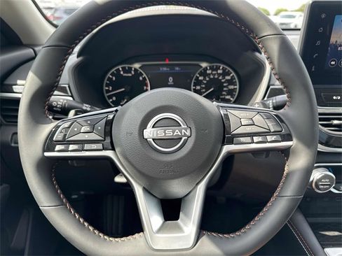 New 2025 Nissan Altima 2.5 SR w/ SR Premium Package image 20